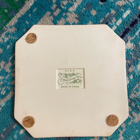 Avon Sweet Country Harvest - Picture 2 of 2